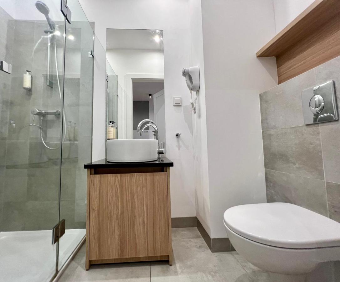 K22 Large Apart Slawinska 509 Warsawa Bagian luar foto