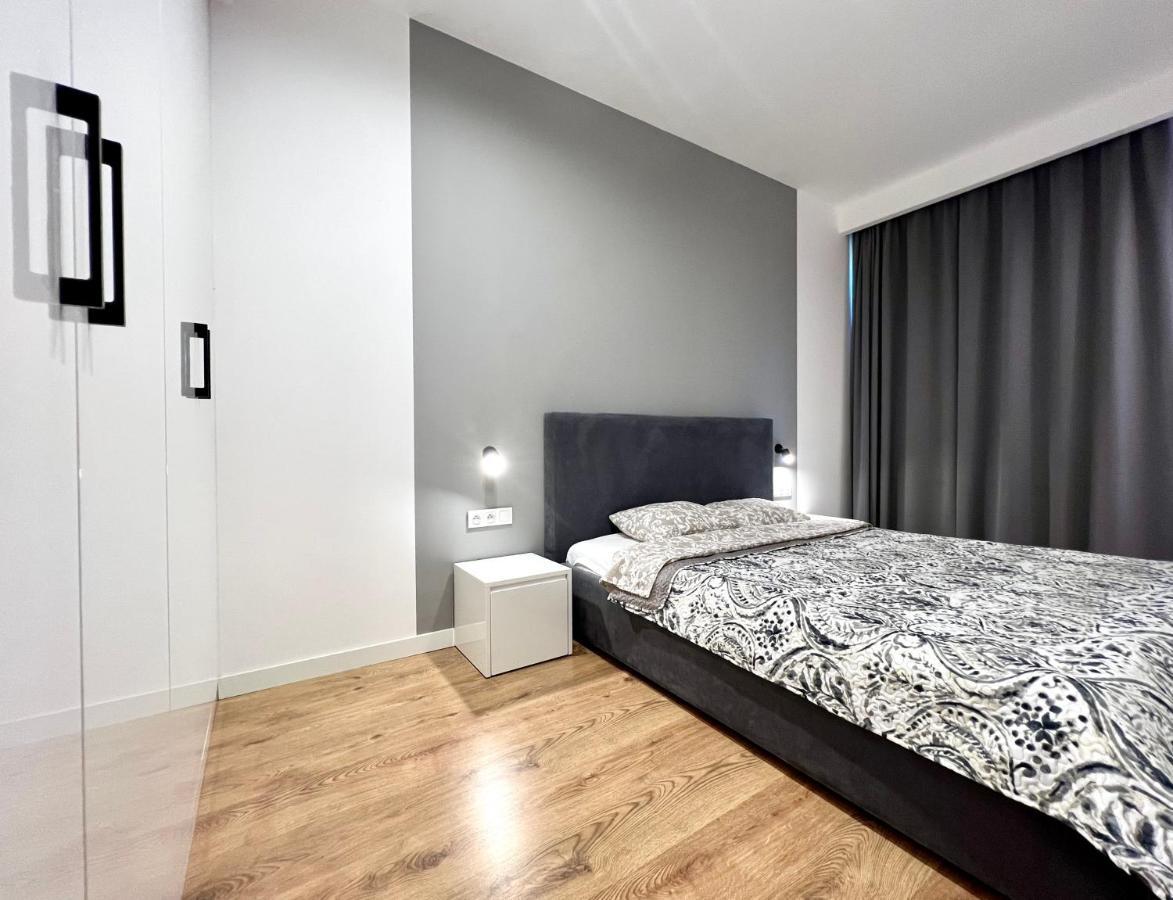 K22 Large Apart Slawinska 509 Warsawa Bagian luar foto